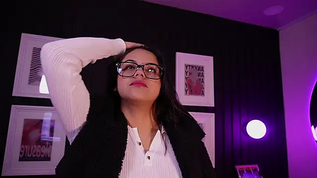 Sophia wilsonn  online show from 03.12.26