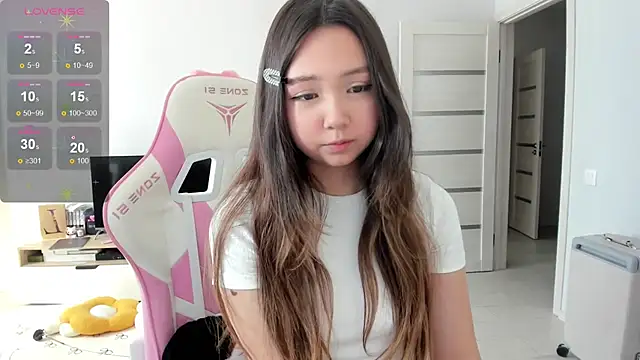 Fluffy Rose online show from 06.20.26