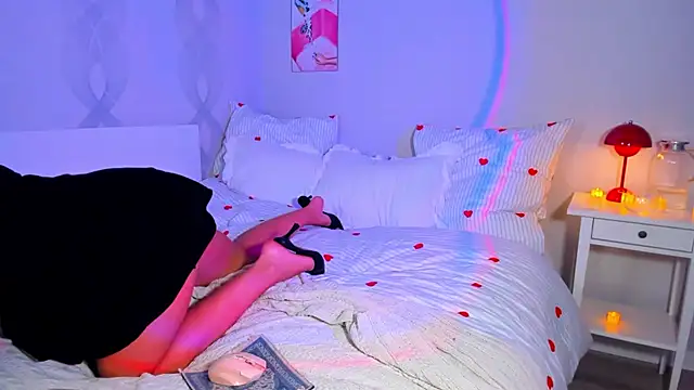 Snapshot of mirrorofsoul chatting on 11.19.25 mirrorofsoul online show from 11.19.25