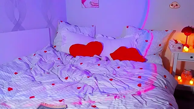 Snapshot of mirrorofsoul chatting on 11.20.25 mirrorofsoul online show from 11.20.25