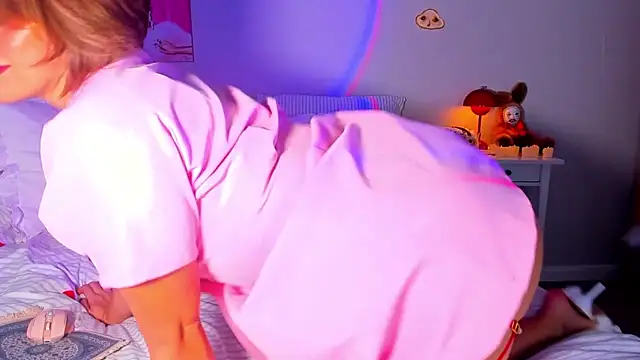 Snapshot of mirrorofsoul chatting on 12.05.25 mirrorofsoul online show from 12.05.25