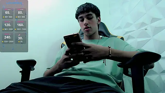 Snapshot of Jake_tripp chatting on 12.04.24 Jake tripp online show from 12.04.24