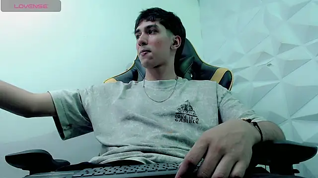 Snapshot of Jake_tripp chatting on 12.28.24 Jake tripp online show from 12.28.24