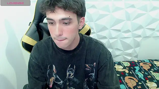 Snapshot of Jake_tripp chatting on 01.08.25 Jake tripp online show from 01.08.25