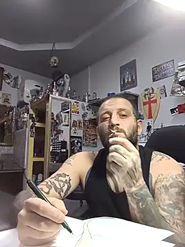 Snapshot of TattooedDick92 chatting on 12.04.25 TattooedDick92 online show from 12.04.25