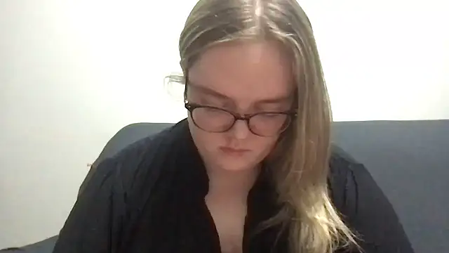 honeyyy24 online show from 04.15.26