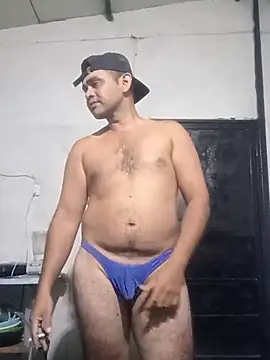 Snapshot of travieso2893 chatting on 06.14.26 travieso2893 online show from 06.14.26