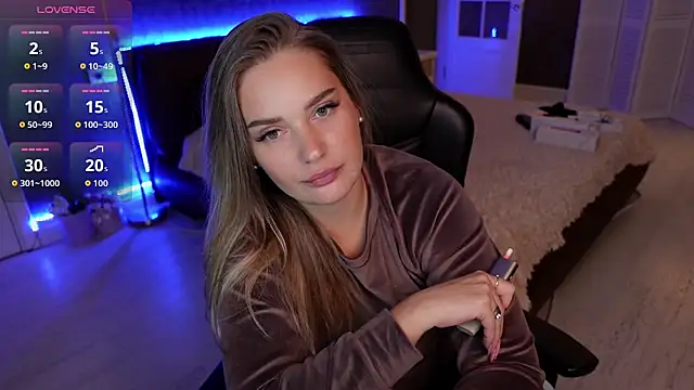 KittiLiza online show from 10.07.25