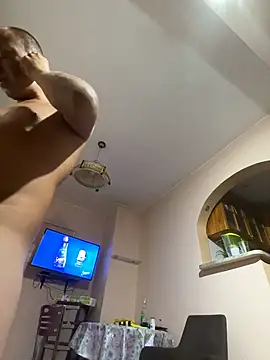 Snapshot of Nikolaiyy chatting on 09.10.25 Nikolaiyy online show from 09.10.25