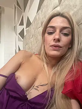 Lolitaxlola online show from 03.17.25