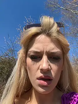 Lolitaxlola online show from 03.20.25