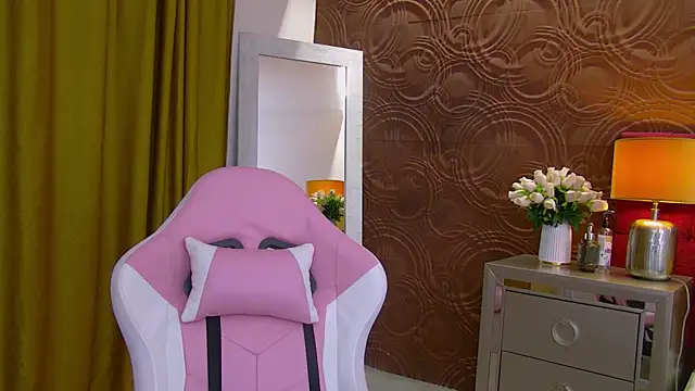 IrisMonn online show from 12.19.24