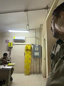 EnriquePersian197 online show from 12.19.25