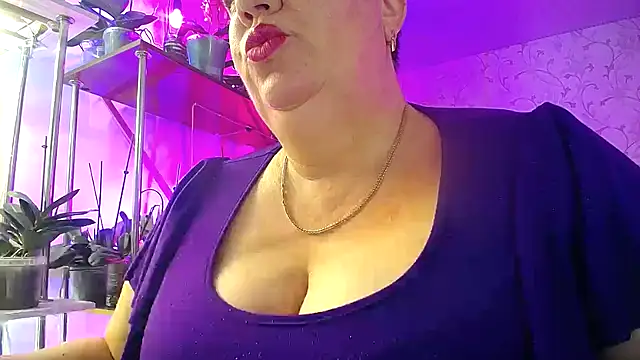  Sweet Woman online show from 10.24.25