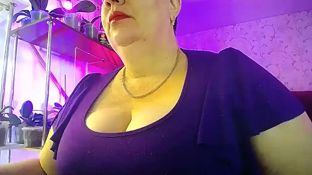 Snapshot of _Sweet_Woman chatting on 06.18.26 Sweet Woman online show from 06.18.26