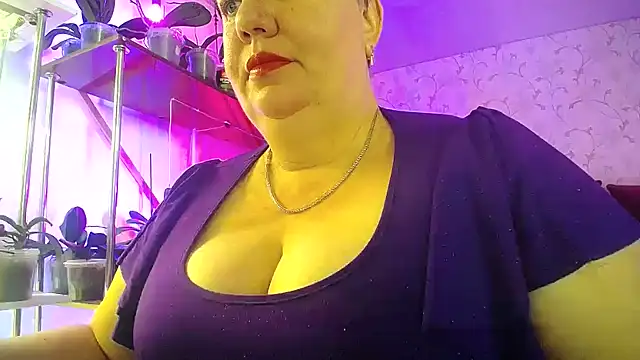 Snapshot of _Sweet_Woman chatting on 06.19.26 Sweet Woman online show from 06.19.26