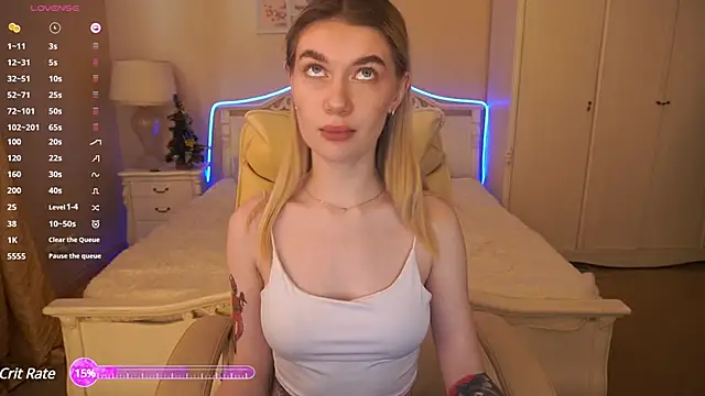 Snapshot of AnacondaOn chatting on 01.05.25 AnacondaOn online show from 01.05.25