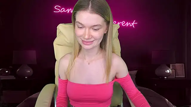 Snapshot of AnacondaOn chatting on 03.05.25 AnacondaOn online show from 03.05.25