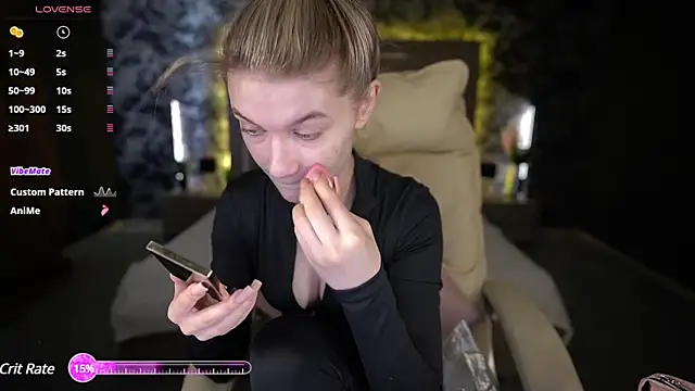 Snapshot of AnacondaOn chatting on 03.21.25 AnacondaOn online show from 03.21.25