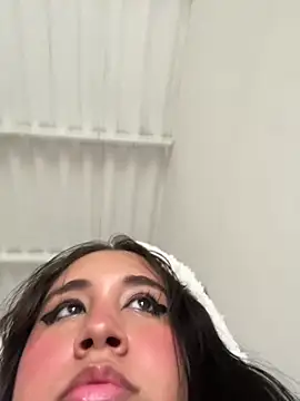 melyescobar online show from 03.20.25