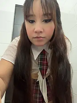 Snapshot of melyescobar chatting on 04.25.26 melyescobar online show from 04.25.26