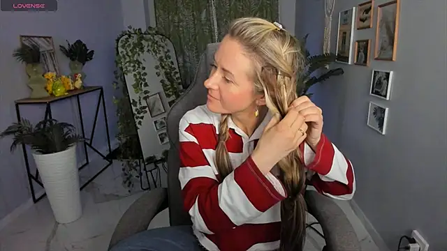 LadyIzabel online show from 04.17.26