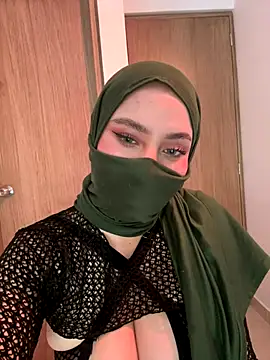 Snapshot of amaal_ chatting on 09.13.25 amaal online show from 09.13.25