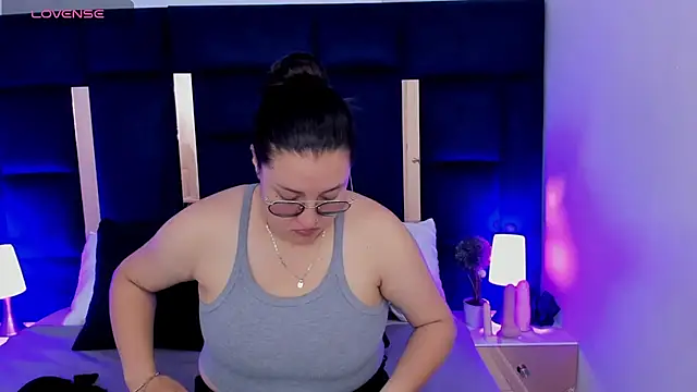 rebecaandpamela online show from 12.12.24