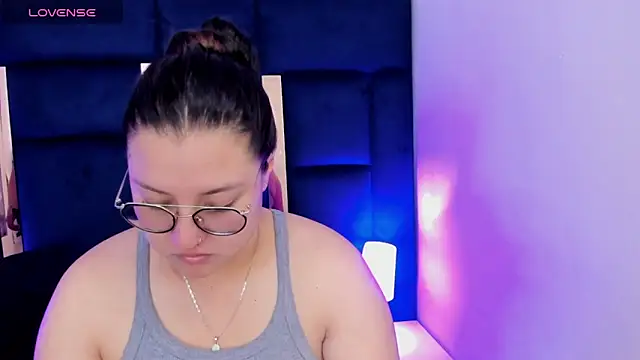 rebecaandpamela online show from 12.17.24