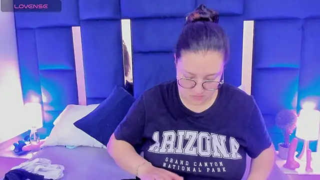 rebecaandpamela online show from 12.24.24