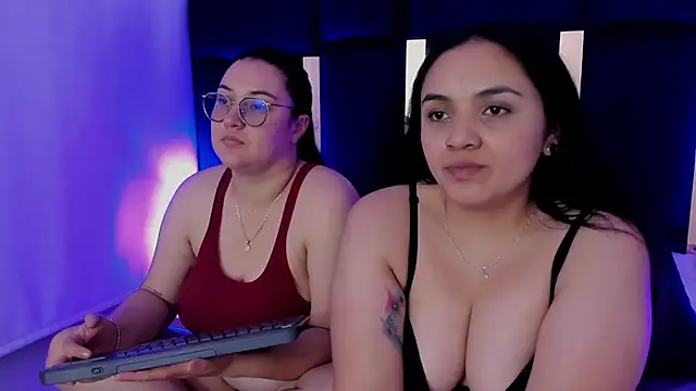 rebecaandpamela online show from 01.10.25