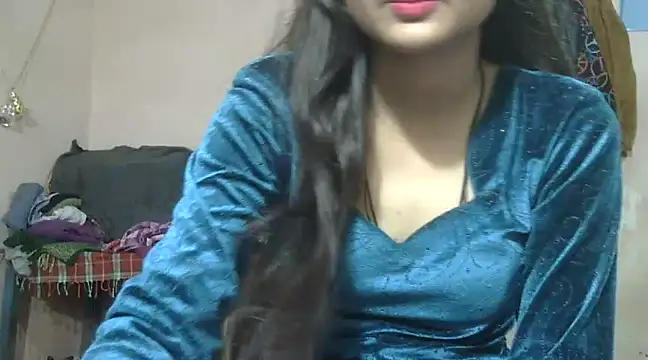 Snapshot of Aayesha chatting on 01.17.25 Aayesha online show from 01.17.25