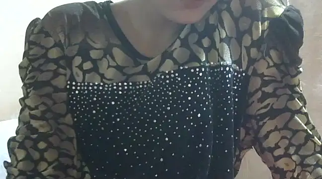 Snapshot of Aayesha chatting on 02.15.25 Aayesha online show from 02.15.25