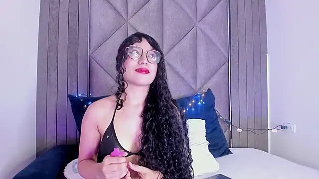 BriaConner  online show from 02.10.25