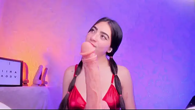 Arii vega  online show from 02.15.25