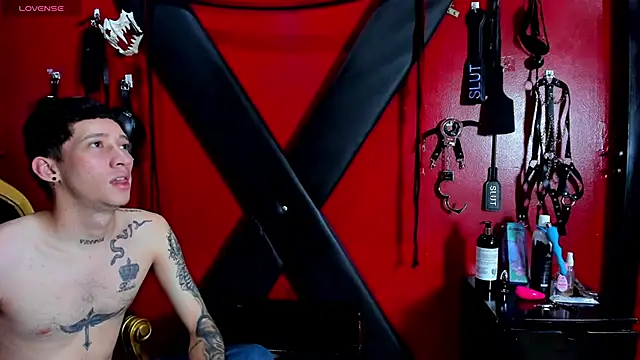 Snapshot of alexa_n_alex chatting on 12.18.24 alexa n alex online show from 12.18.24