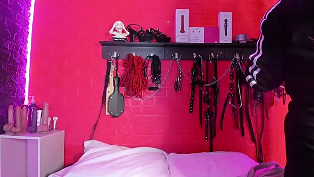 sarita moller online show from 03.15.26