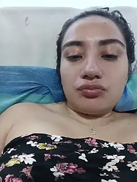 Hellen Alex online show from 12.17.25