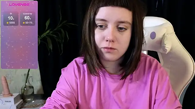 Snapshot of June_shy0 chatting on 03.06.25 June shy0 online show from 03.06.25