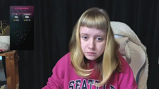 Snapshot of June_shy0 chatting on 11.22.25 June shy0 online show from 11.22.25