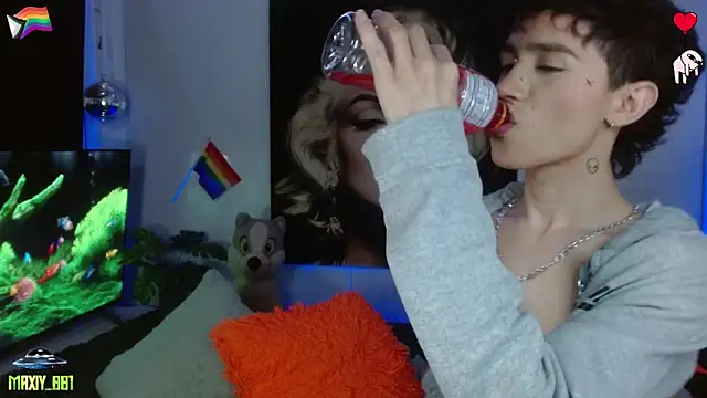 maxiy 001 online show from 06.05.26