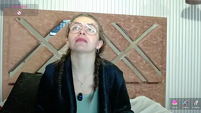 Snapshot of _isaabellaa chatting on 05.23.26 isaabellaa online show from 05.23.26