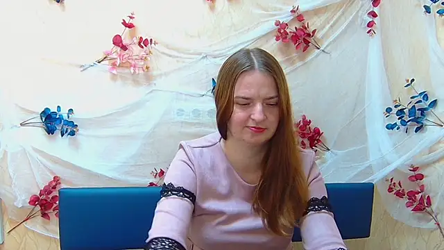 Snapshot of FreyaDak chatting on 12.16.24 FreyaDak online show from 12.16.24