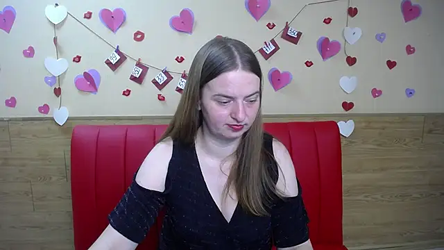 Snapshot of FreyaDak chatting on 03.07.25 FreyaDak online show from 03.07.25