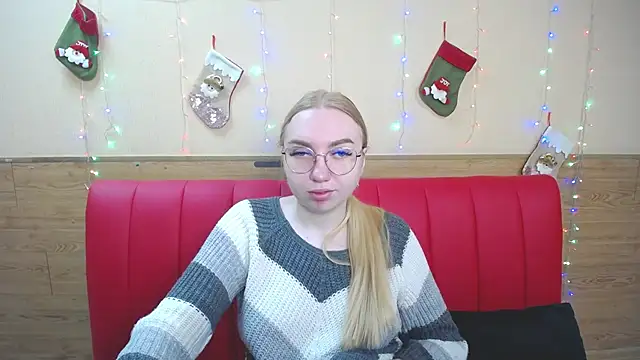 BeatriceFly online show from 12.28.24