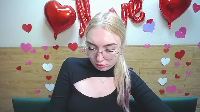 BeatriceFly online show from 03.09.25