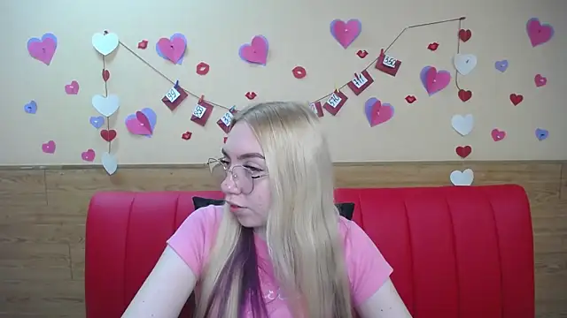 BeatriceFly online show from 03.13.25