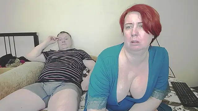 Snapshot of Daddy_Basllio_and_wife chatting on 12.15.24 Daddy Basllio and wife online show from 12.15.24