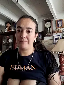 Snapshot of skayhot_ chatting on 01.21.25 skayhot online show from 01.21.25