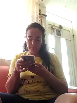 Snapshot of skayhot_ chatting on 01.25.25 skayhot online show from 01.25.25